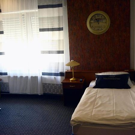 אונה Hotel-Nachtwaechter מראה חיצוני תמונה