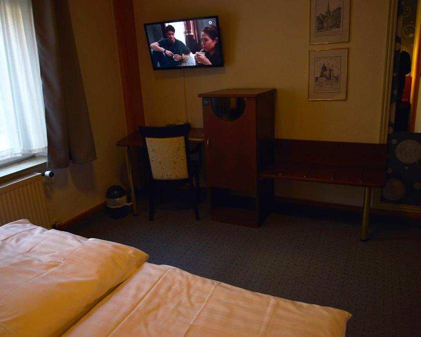 אונה Hotel-Nachtwaechter מראה חיצוני תמונה