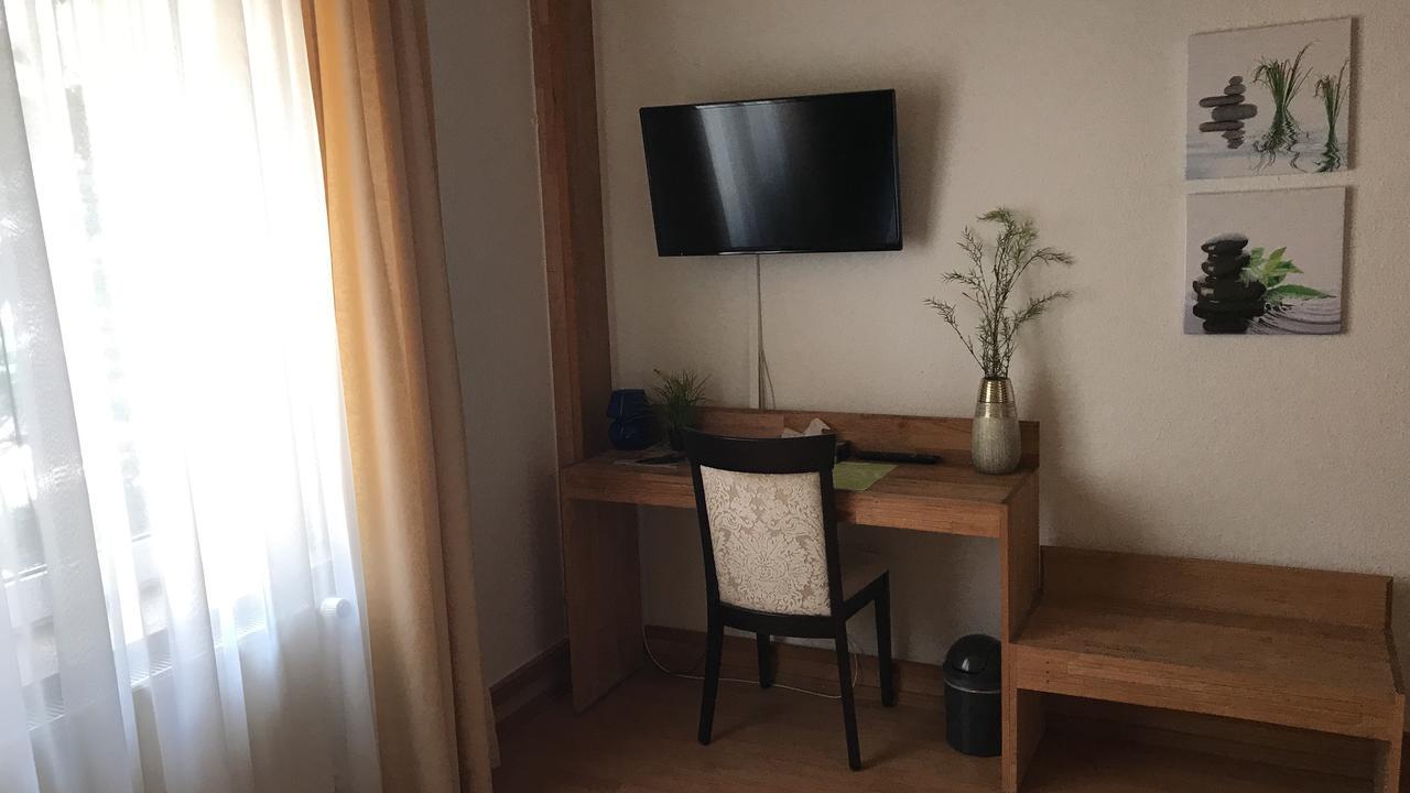 אונה Hotel-Nachtwaechter מראה חיצוני תמונה