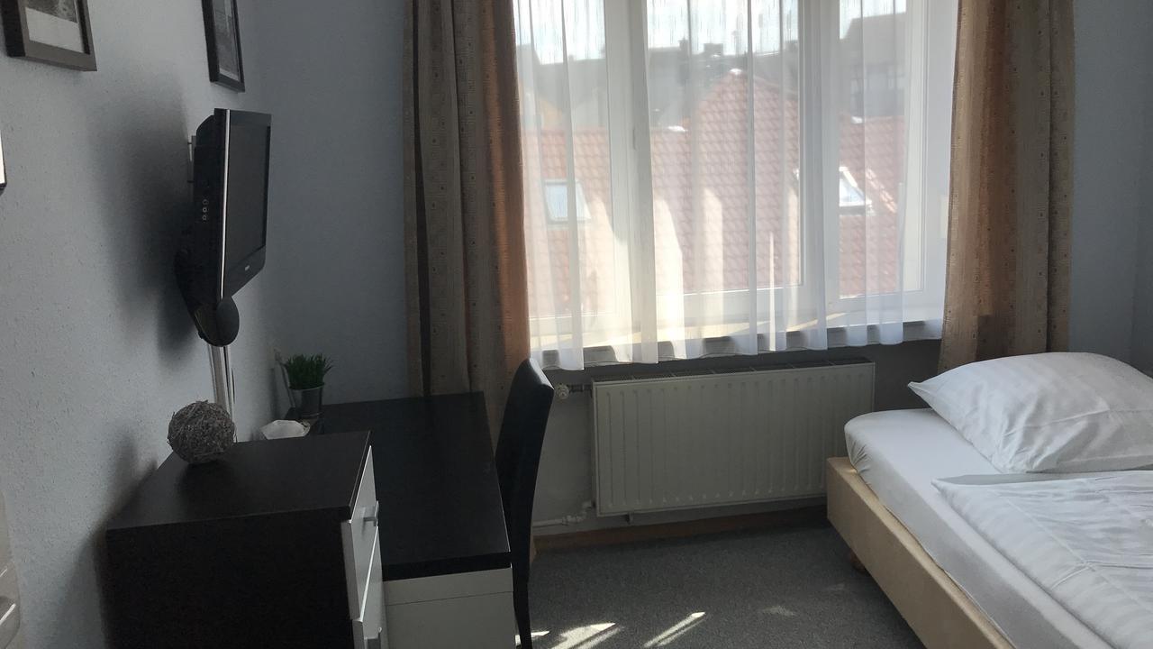 אונה Hotel-Nachtwaechter מראה חיצוני תמונה